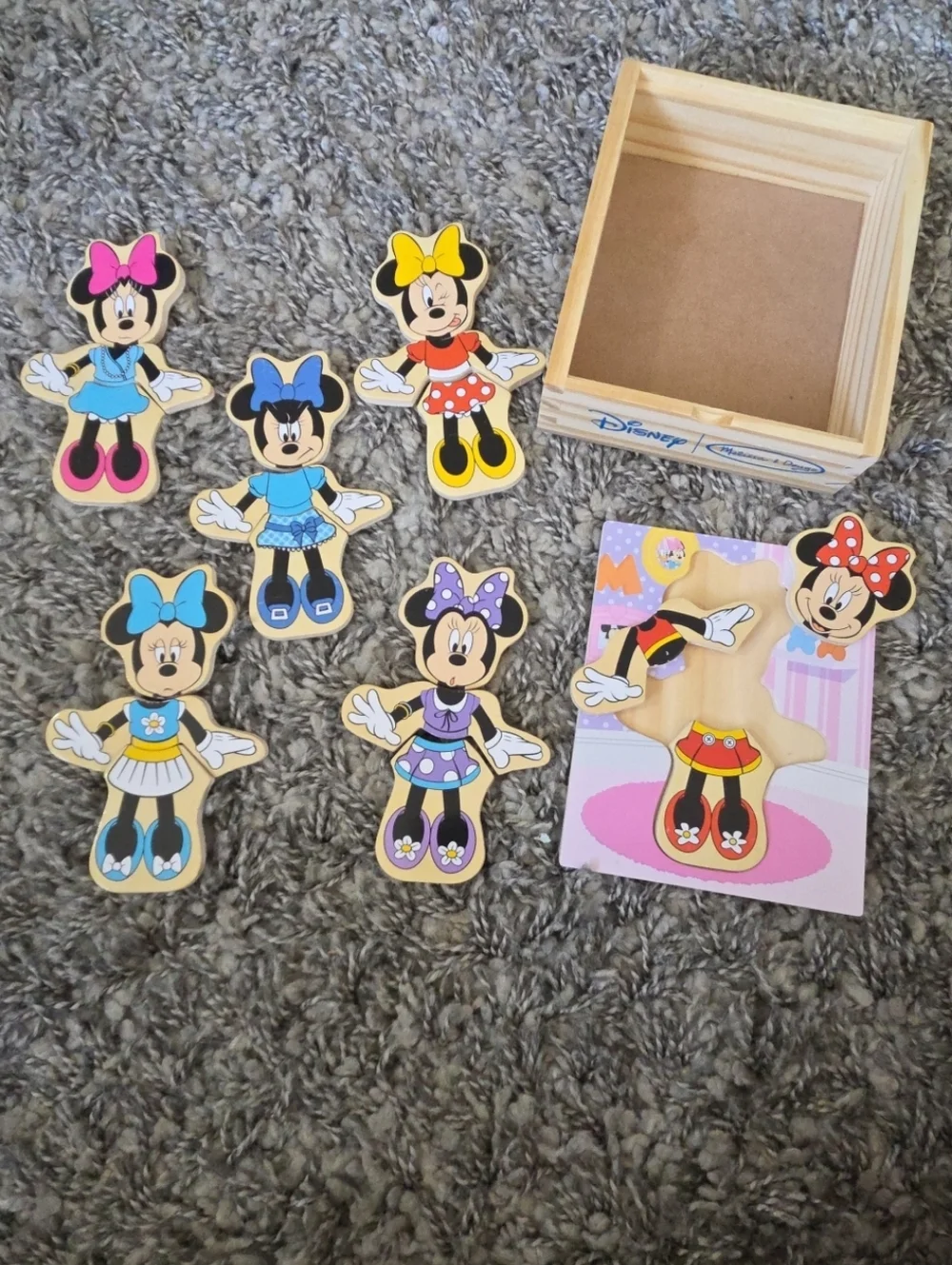 Minnie Mouse Mix & Match Dress Up Melissa & Doug Wooden Disney 18 Pieces & Box